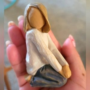 Willow tree joyful 2008 figurine